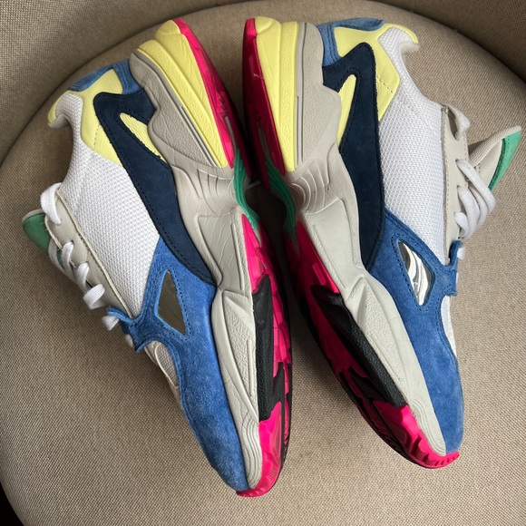 Adidas original Falcon - Picture 1 of 3